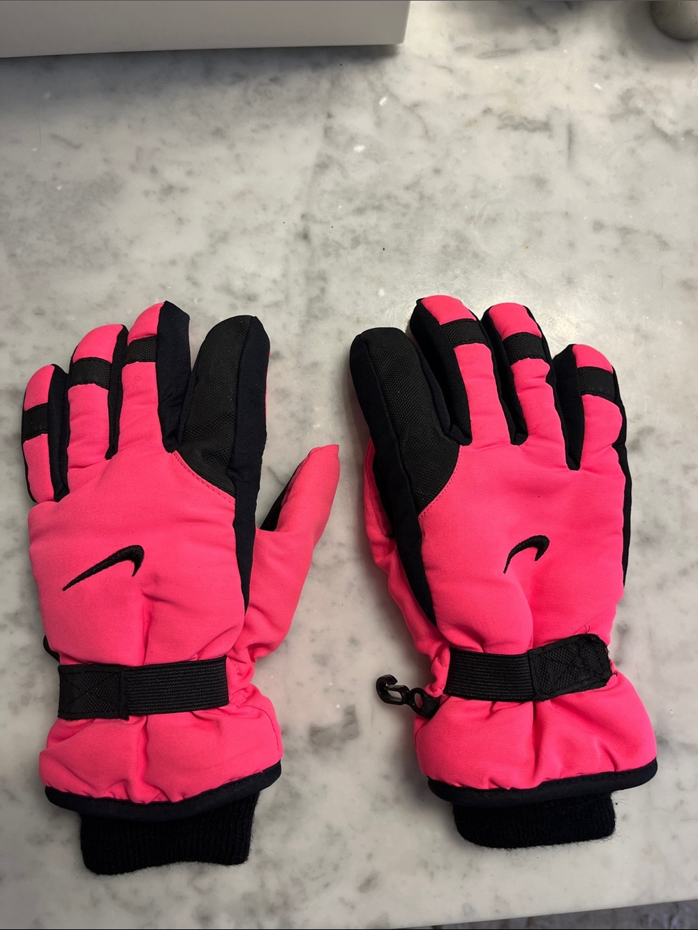 Kids Nike ski gloves